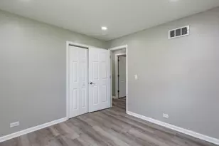 10350 W California Ave, Beach Park, IL 60099 - Photo 18