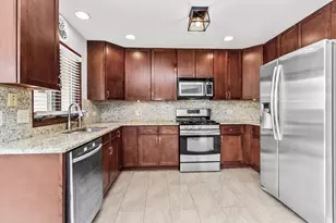 933 W Essex Pl, Arlington Heights, IL 60004 - Photo 4