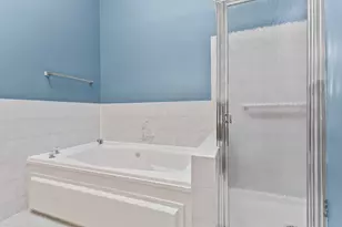 933 W Essex Pl, Arlington Heights, IL 60004 - Photo 10