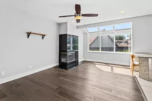 933 W Essex Pl, Arlington Heights, IL 60004 - Photo 6