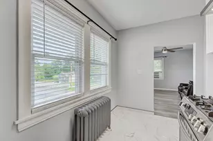 6 S Monterey Ave, Villa Park, IL 60181 - Photo 4