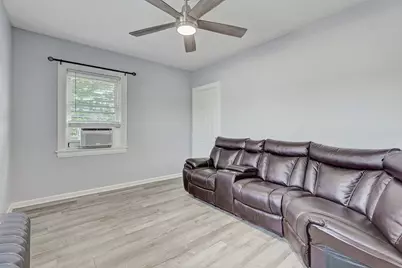 6 S Monterey Avenue #A, Villa Park, IL 60181 - Photo 6