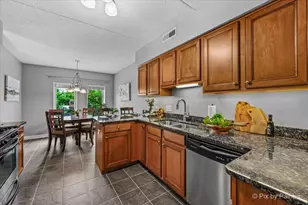 615 Perrie Dr, Elk Grove Village, IL 60007 - Photo 8