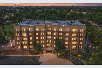 615 Perrie Drive #201, Elk Grove Village, IL 60007 - Photo 1