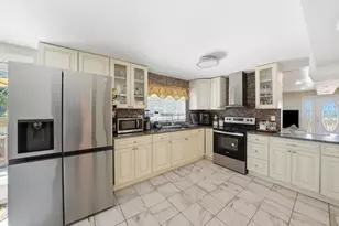 19709 W Schweitzer Rd, Joliet, IL 60436 - Photo 10