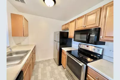 1363 Cunat Court #1A, Lake in the Hills, IL 60156 - Photo 6