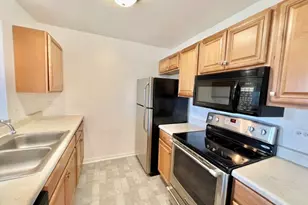 1363 Cunat Ct, Lake in the Hills, IL 60156 - Photo 6