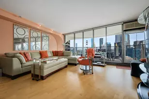 300 N State St, Chicago, IL 60654 - Photo 2