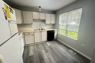 2920 Bartlett Ct, Naperville, IL 60564 - Photo 6