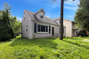 830 N Loomis St, Naperville, IL 60563 - Photo 2