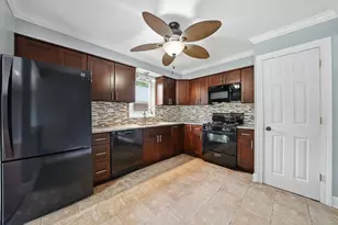 9535 S 54th Ave, Oak Lawn, IL 60453 - Photo 14