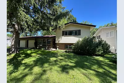 641 Clover Road, Wauconda, IL 60084 - Photo 2