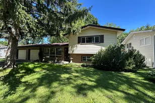 641 Clover Rd, Wauconda, IL 60084 - Photo 2