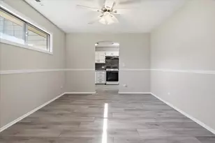 641 Clover Rd, Wauconda, IL 60084 - Photo 12