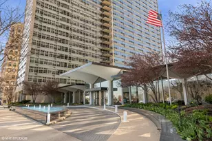 3550 N Lake Shore Dr, Chicago, IL 60657 - Photo 1