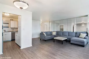 3550 N Lake Shore Dr, Chicago, IL 60657 - Photo 8