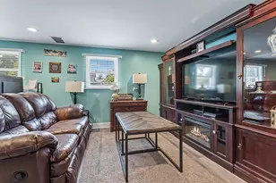 5814 Essex Rd, Oak Forest, IL 60452 - Photo 12