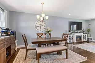 5814 Essex Rd, Oak Forest, IL 60452 - Photo 4