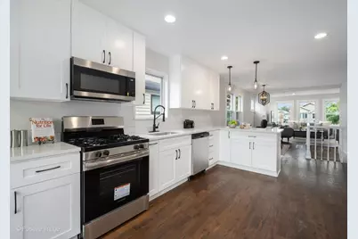 5534 W Warwick Avenue, Chicago, IL 60641 - Photo 12
