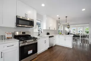 5534 W Warwick Ave, Chicago, IL 60641 - Photo 12