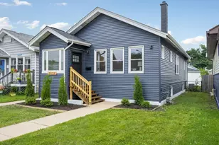 5534 W Warwick Ave, Chicago, IL 60641 - Photo 1