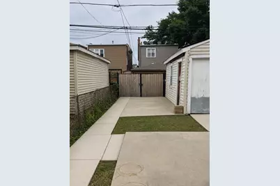4925 W Henderson Street #2, Chicago, IL 60641 - Photo 22