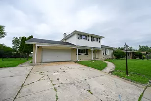 16417 Blair Ln, Oak Forest, IL 60452 - Photo 2