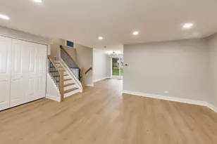 917 Aimtree Pl, Schaumburg, IL 60194 - Photo 4
