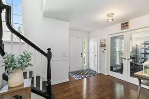 728 Brighton Cir, Port Barrington, IL 60010 - Photo 4