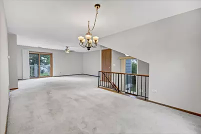 912 Manchester Circle #-, Schaumburg, IL 60193 - Photo 6