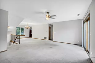 912 Manchester Cir, Schaumburg, IL 60193 - Photo 8