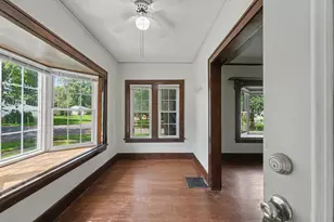 1626 W Clark St, Champaign, IL 61821 - Photo 4