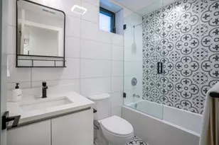 1459 W Superior St, Chicago, IL 60642 - Photo 20