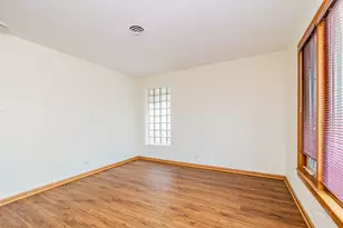 2334 S 10th Ave, North Riverside, IL 60546 - Photo 14