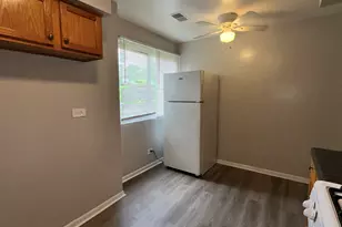 7530 S Saginaw Ave, Chicago, IL 60649 - Photo 6