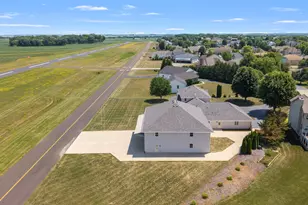 2601 Cessna Cir, Poplar Grove, IL 61065 - Photo 28