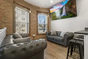 231 E 59th St, Chicago, IL 60637 - Photo 1