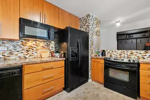 5901 N Sheridan Rd, Chicago, IL 60660 - Photo 16