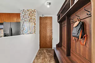 5901 N Sheridan Rd, Chicago, IL 60660 - Photo 2