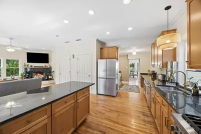 175 W Burlington Street, Riverside, IL 60546 - Photo 12
