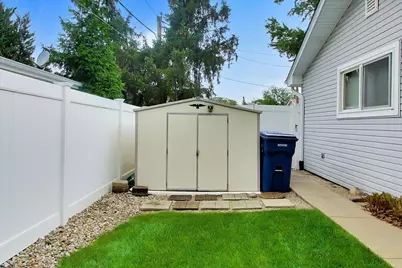 8938 S 81st Avenue, Hickory Hills, IL 60457 - Photo 32