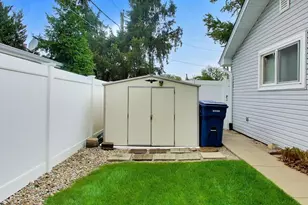 8938 S 81st Ave, Hickory Hills, IL 60457 - Photo 32