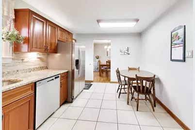 8938 S 81st Avenue, Hickory Hills, IL 60457 - Photo 12