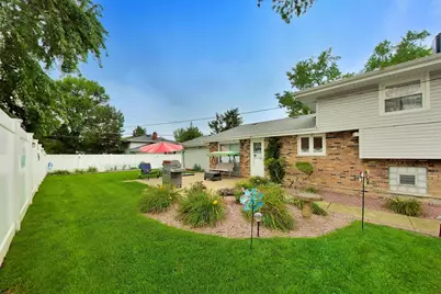 8938 S 81st Avenue, Hickory Hills, IL 60457 - Photo 30