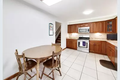 8938 S 81st Avenue, Hickory Hills, IL 60457 - Photo 10