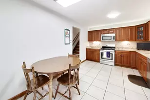 8938 S 81st Ave, Hickory Hills, IL 60457 - Photo 10