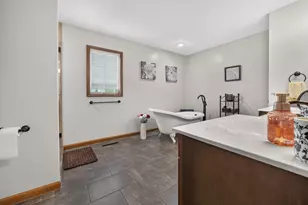 505 Wellesley Dr, Normal, IL 61761 - Photo 28