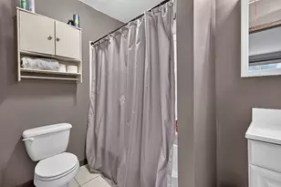 7107 N Oak St, Wonder Lake, IL 60097 - Photo 8
