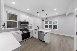 2317 W Taylor St, Chicago, IL 60612 - Photo 4
