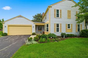 1 The Court Of Harbinger Falls, Northbrook, IL 60062 - Photo 2